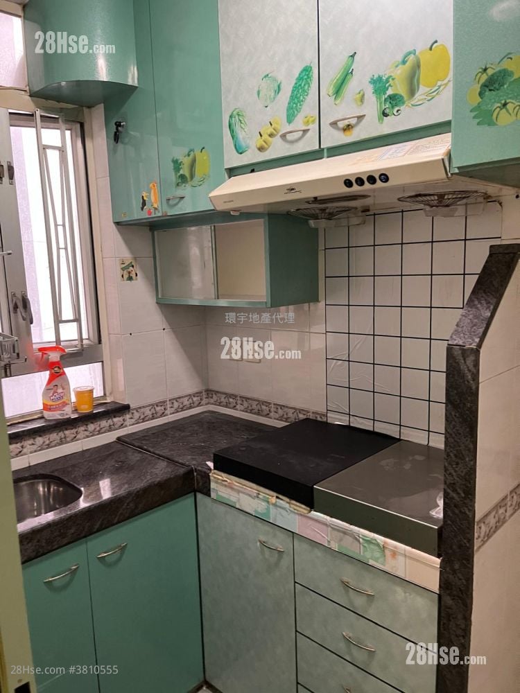 景峰花园 租盘 2 房 , 1 浴室 400 平方尺