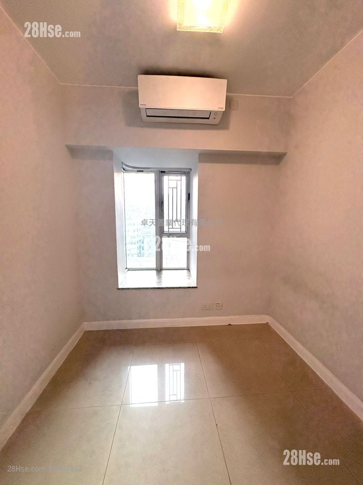 Sky Tower Sell 2 Bedrooms , 1 Bathroom 452 ft²