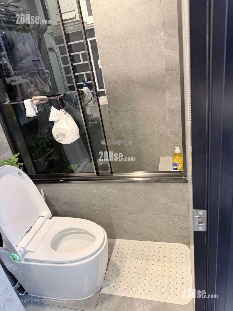 Village Rental 2 Bedrooms , 2 Bathrooms 700 ft²