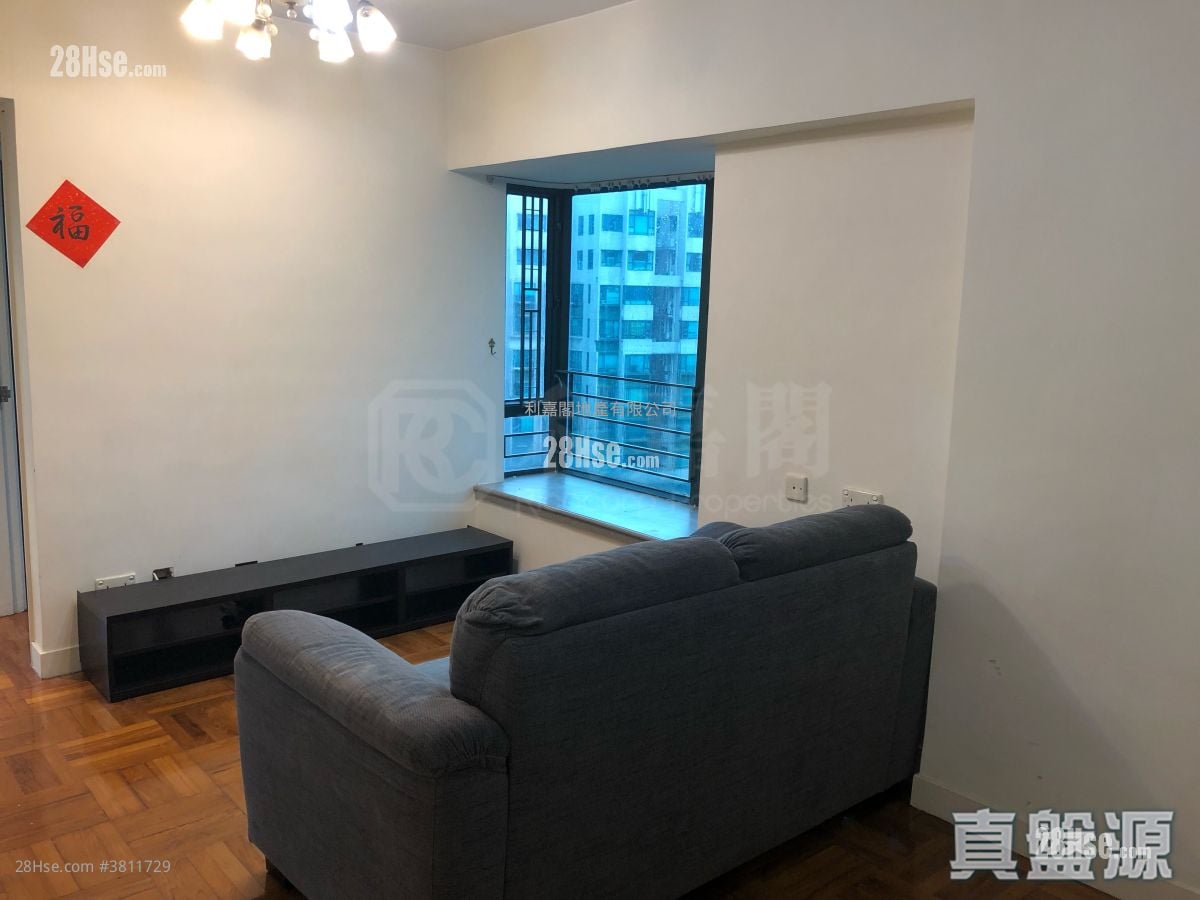 Dawning Views Rental 381 ft²