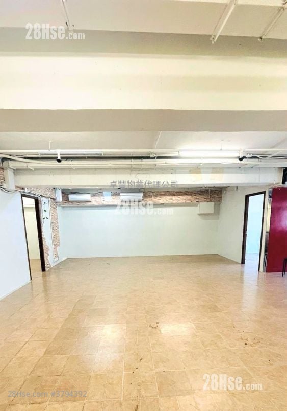 亿利工业中心 租盘 3 房 , 1 厕所 1,350 平方尺