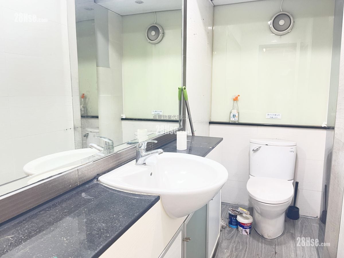 亿利工业中心 租盘 3 房 , 1 厕所 1,350 平方尺