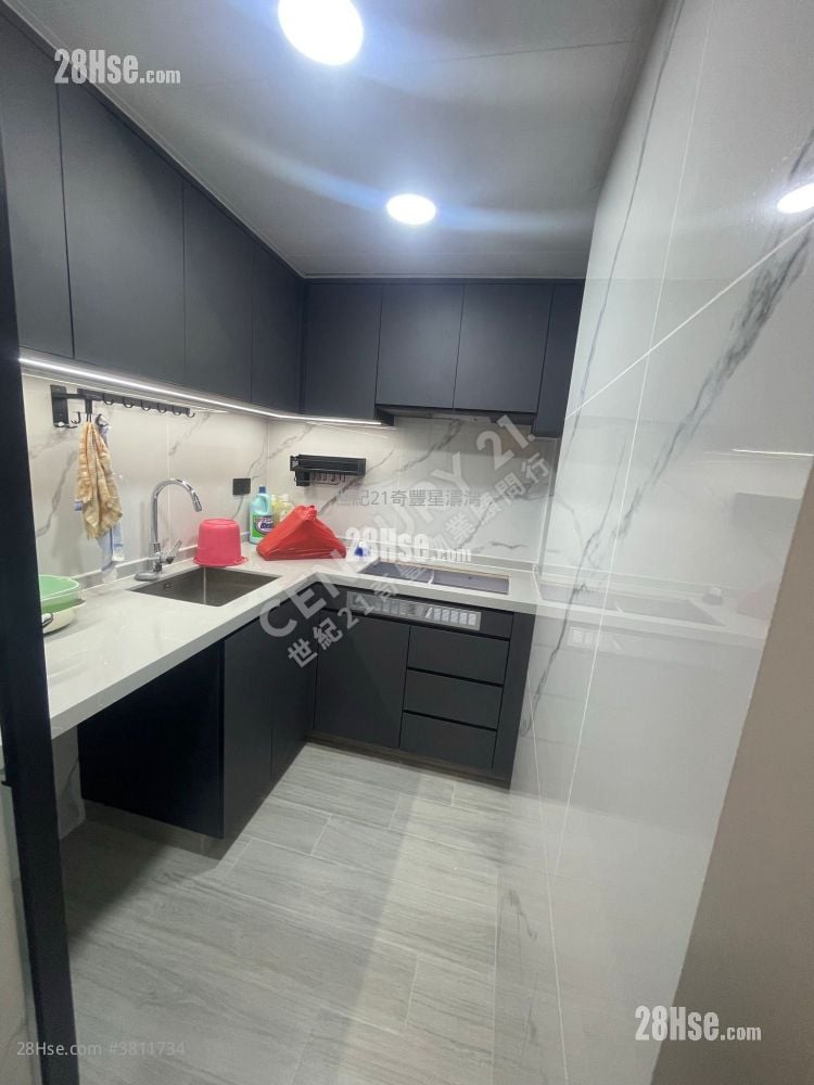 Kam Chun Court Sell 2 Bedrooms 427 ft²