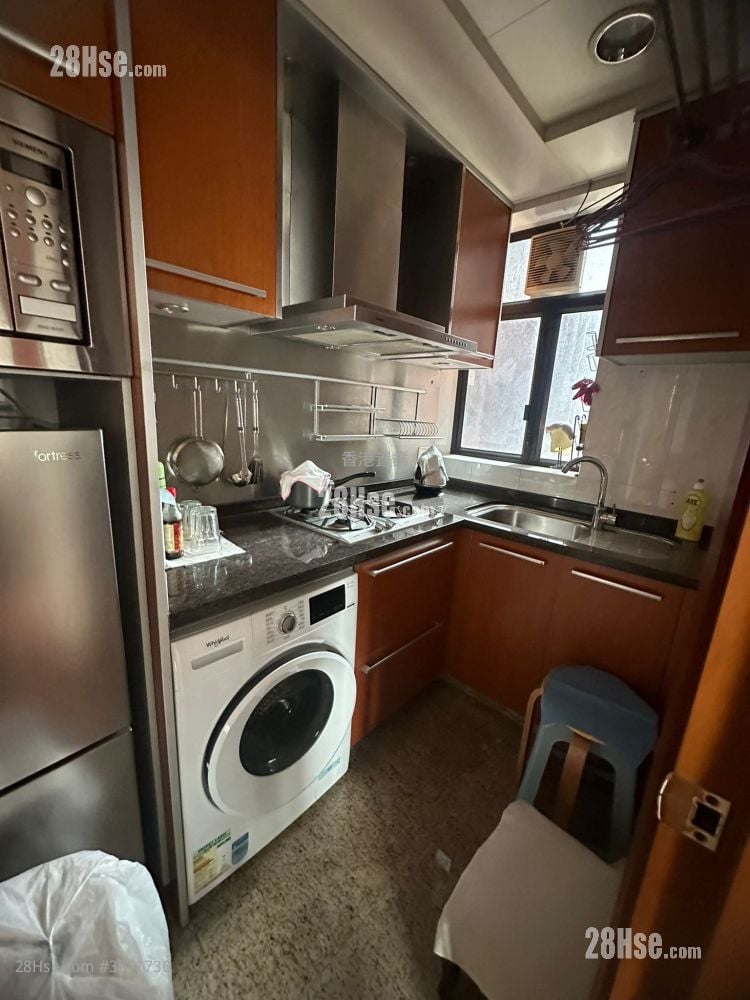 The Arch Rental Studio , 1 Bathroom 395 ft²