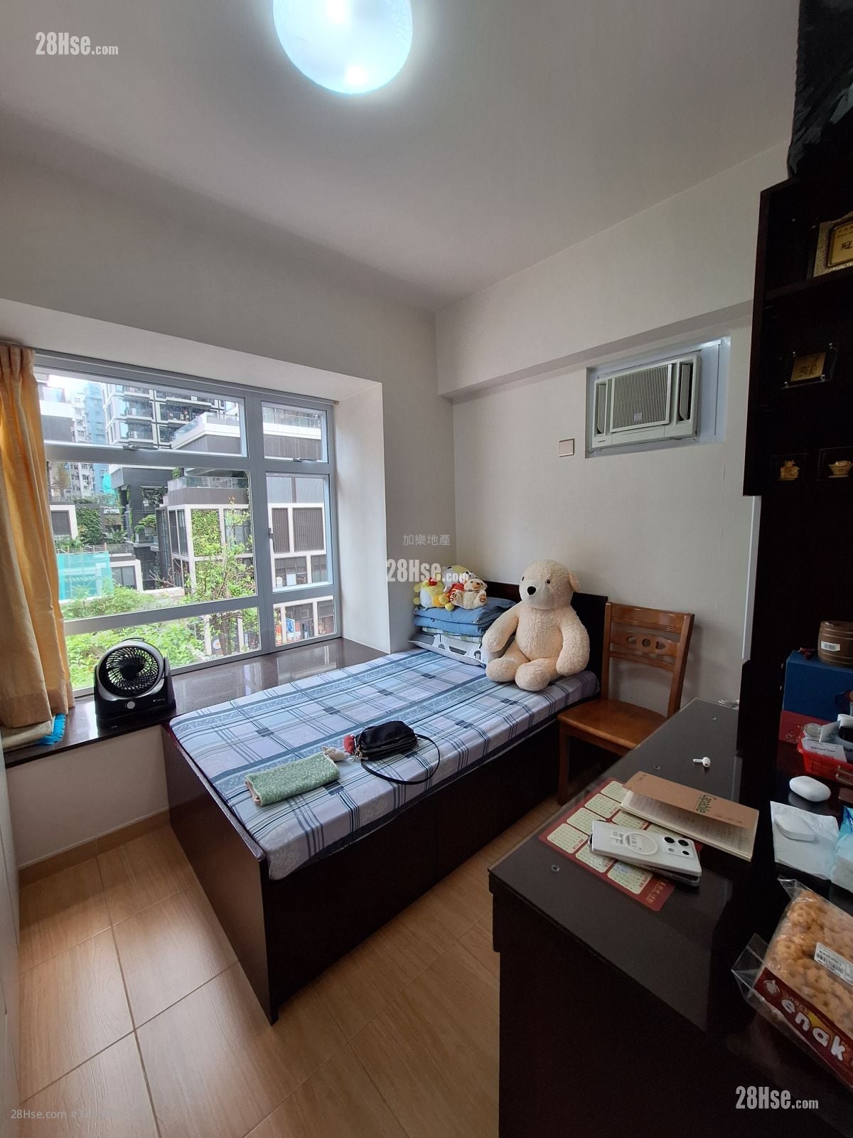 Po Yuen Mansion Sell 3 Bedrooms , 1 Bathroom 471 ft²