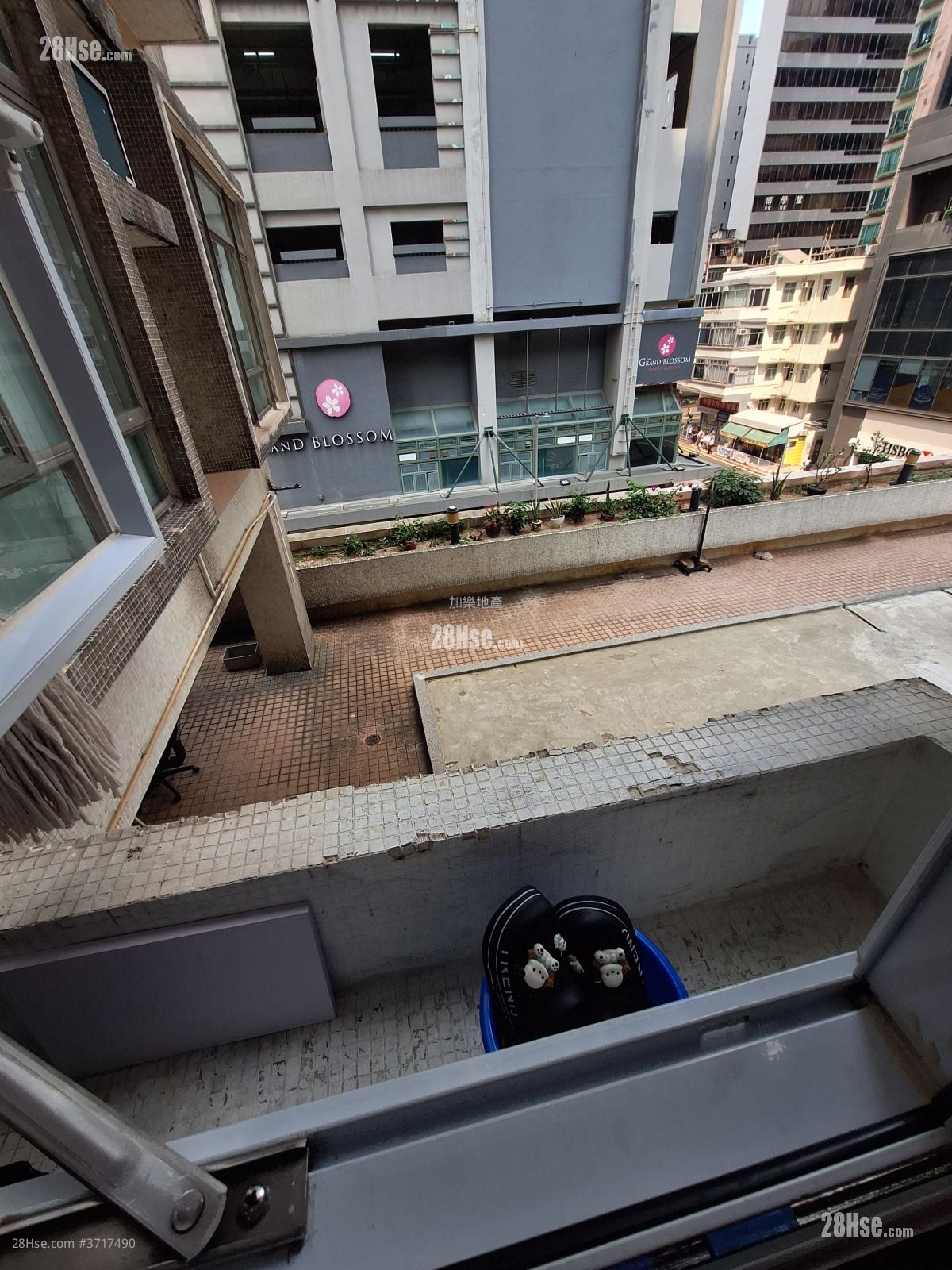 Po Yuen Mansion Sell 3 Bedrooms , 1 Bathroom 471 ft²