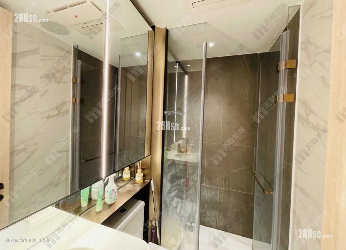 浴室: One Innovale 租盘 3 房 , 1 浴室 438 平方尺