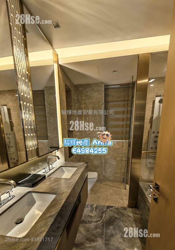 Cristallo Sell 3 Bedrooms , 2 Bathrooms 1,310 ft²