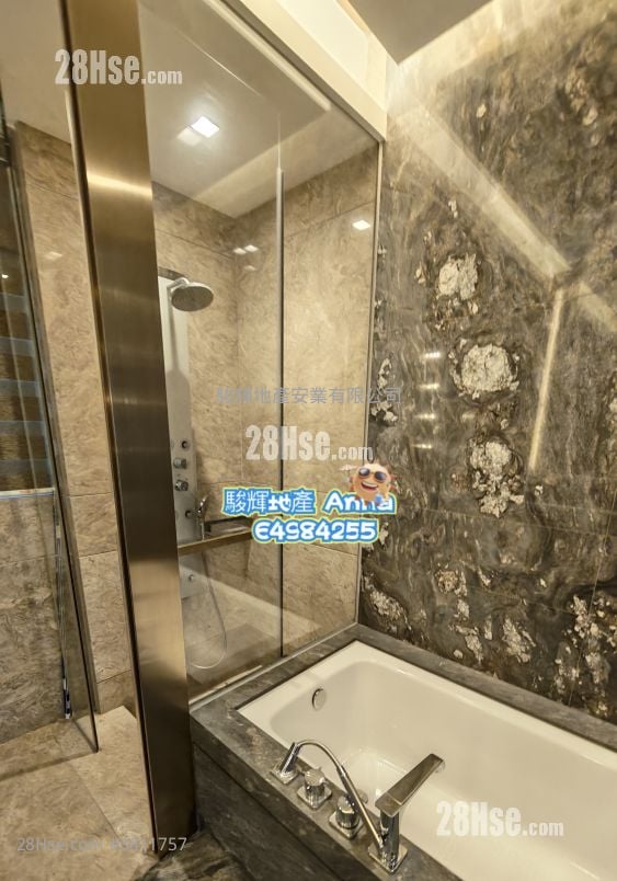 Cristallo Sell 3 Bedrooms , 2 Bathrooms 1,310 ft²