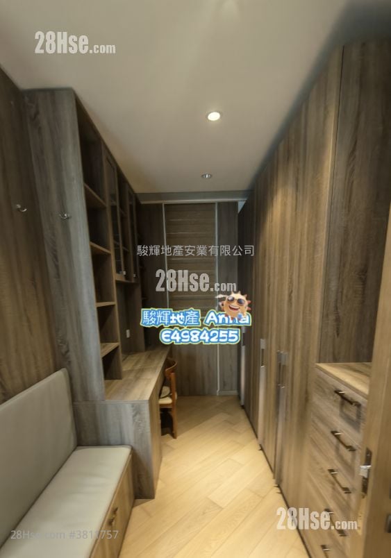 Cristallo Sell 3 Bedrooms , 2 Bathrooms 1,310 ft²