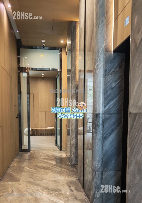 Cristallo Sell 3 Bedrooms , 2 Bathrooms 1,310 ft²