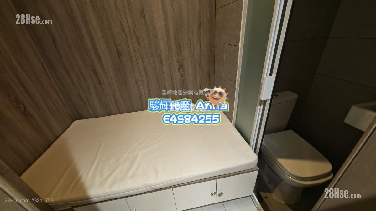 Cristallo Sell 3 Bedrooms , 2 Bathrooms 1,310 ft²