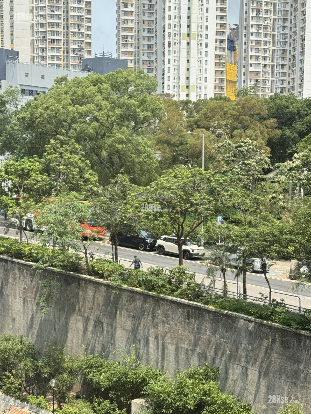 Whampoa Garden Sell 4 Bedrooms , 2 Bathrooms 729 ft²