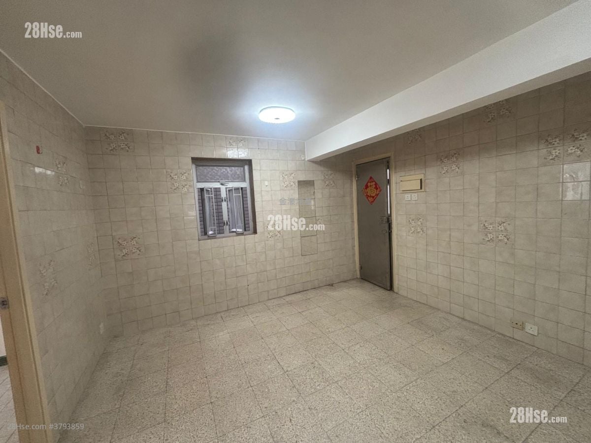 Village Rental 3 Bedrooms , 1 Bathroom 600 ft²