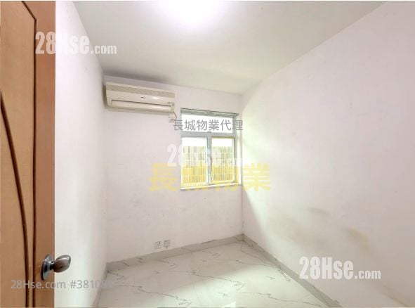 Tai Po Village House Sell 3 Bedrooms , 2 Bathrooms