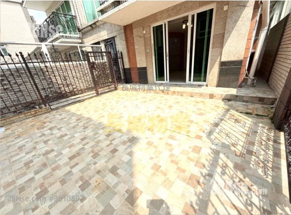 Tai Po Village House Sell 3 Bedrooms , 2 Bathrooms