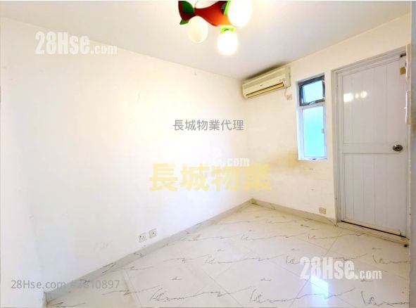Tai Po Village House Sell 3 Bedrooms , 2 Bathrooms