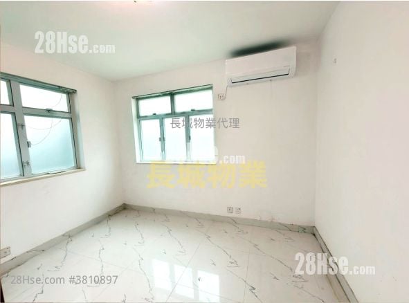 Tai Po Village House Sell 3 Bedrooms , 2 Bathrooms