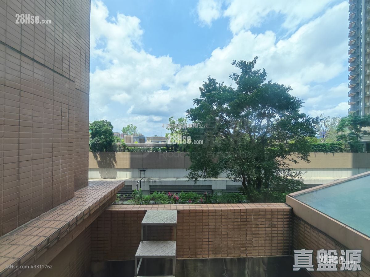 Sun Yuen Long Centre Sell 2 Bedrooms , 1 Bathroom 485 ft²