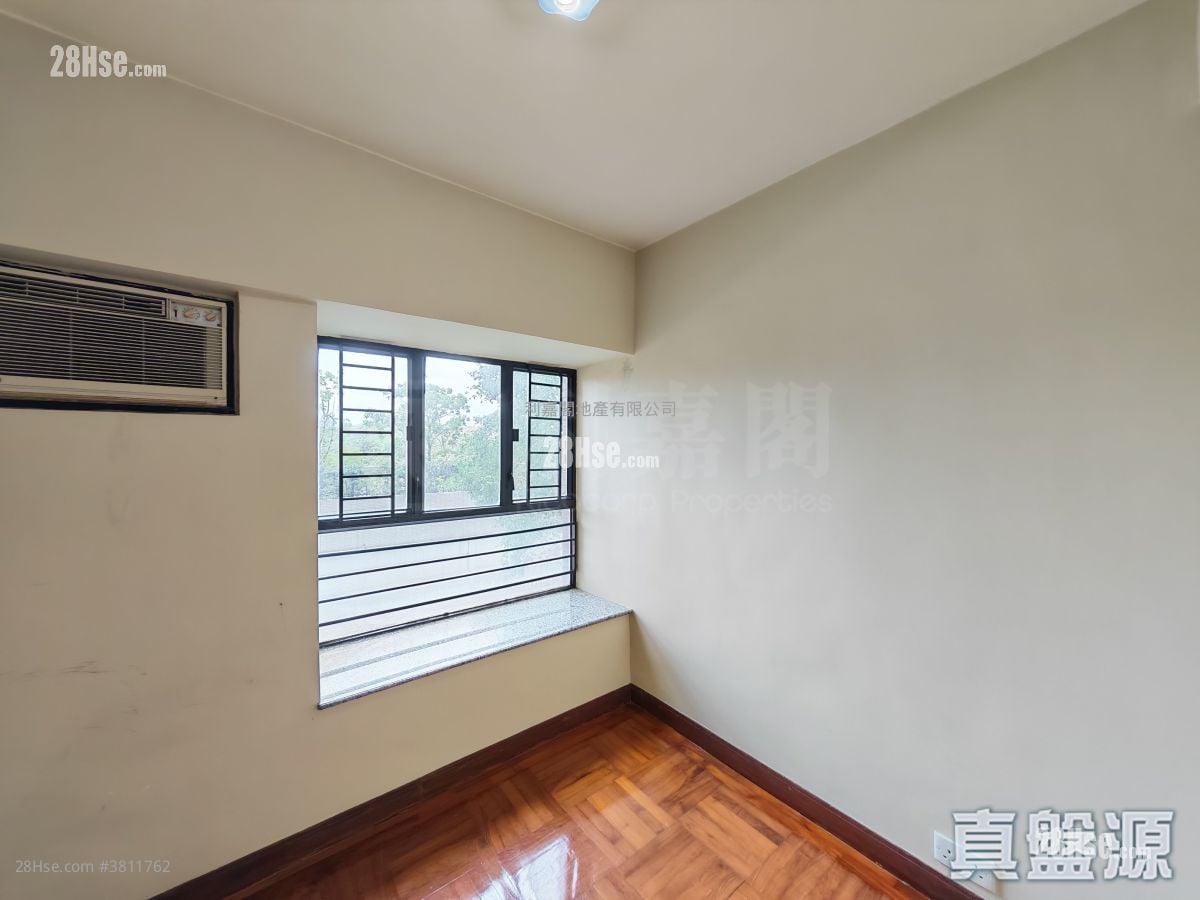 Sun Yuen Long Centre Sell 2 Bedrooms , 1 Bathroom 485 ft²