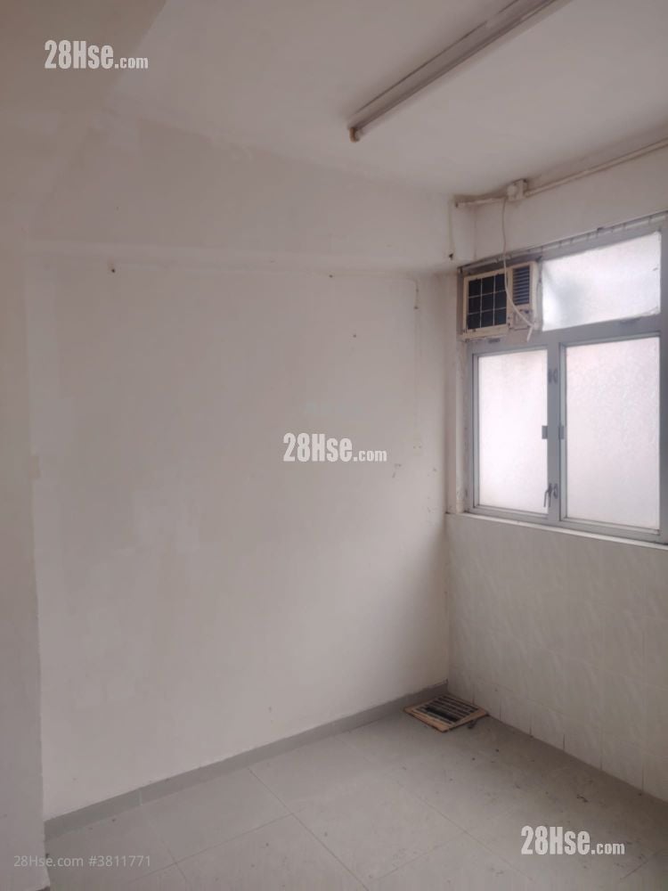 Chinese Mansion Sell Studio , 1 Bathroom 687 ft²