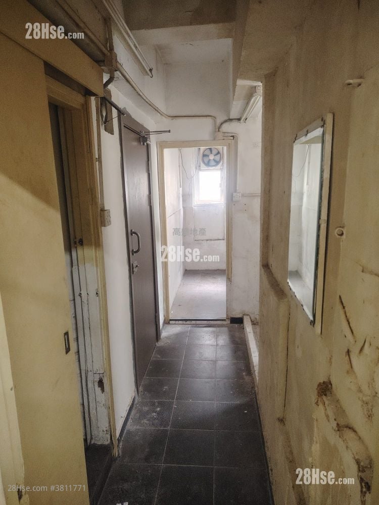 Chinese Mansion Sell Studio , 1 Bathroom 687 ft²