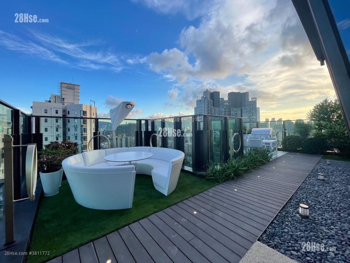 The Vantage Rental Studio , 1 Bathroom 218 ft²