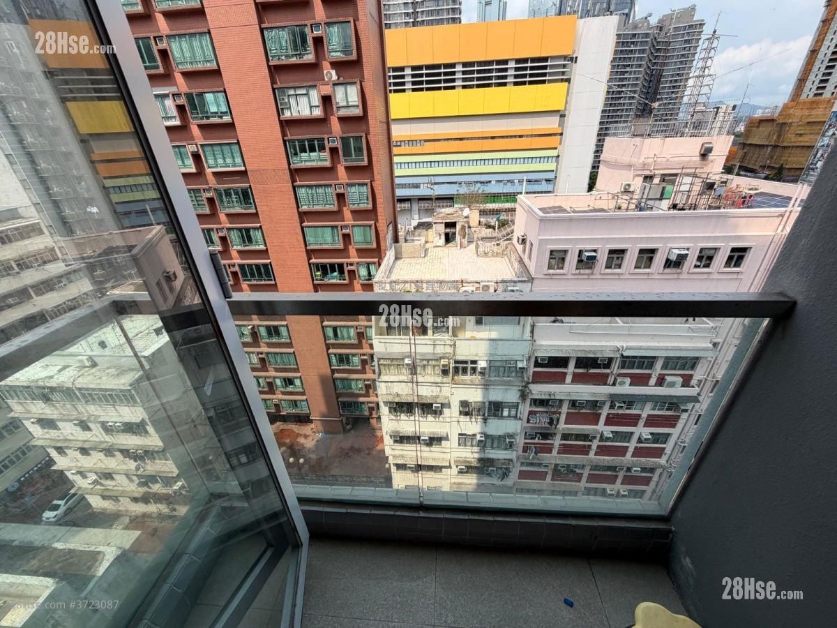 Ava62 Sell Studio , 1 Bathroom 173 ft²