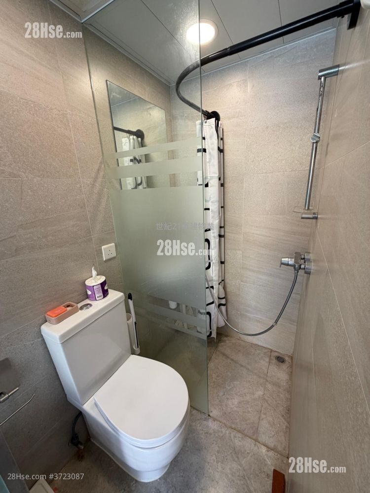 Ava62 Sell Studio , 1 Bathroom 173 ft²