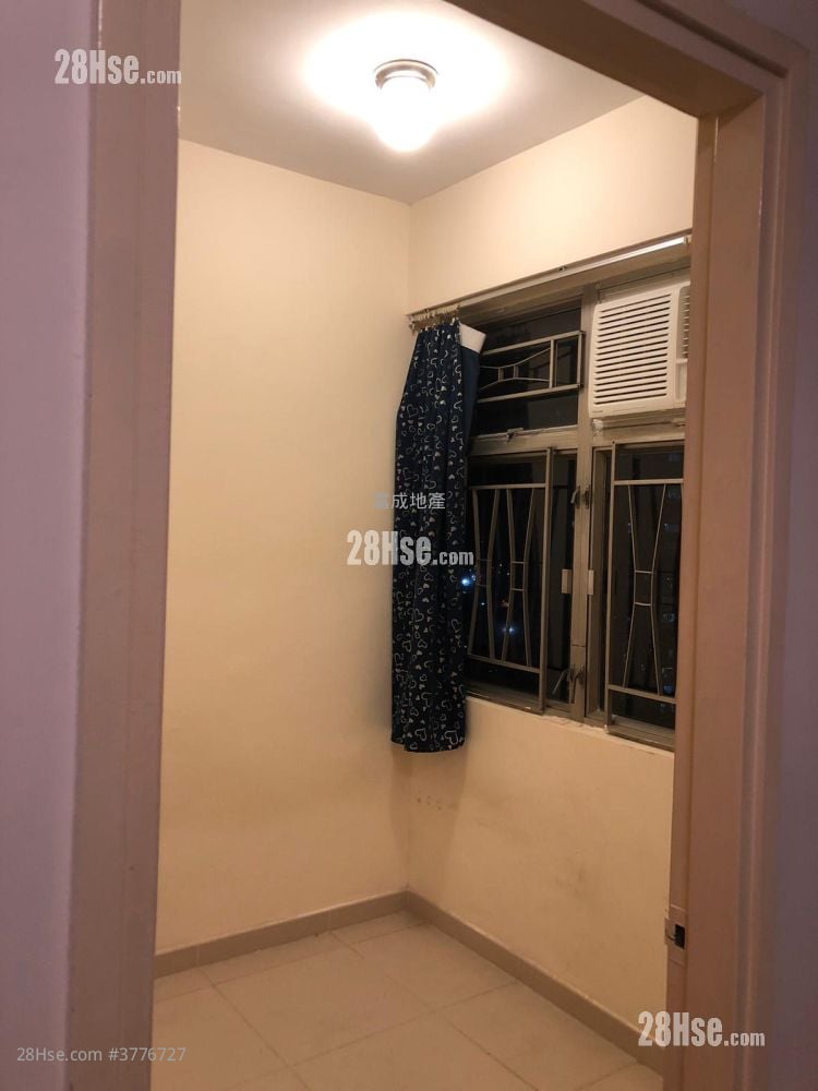 玉龙楼 售盘 2 房 , 1 浴室 300 平方尺