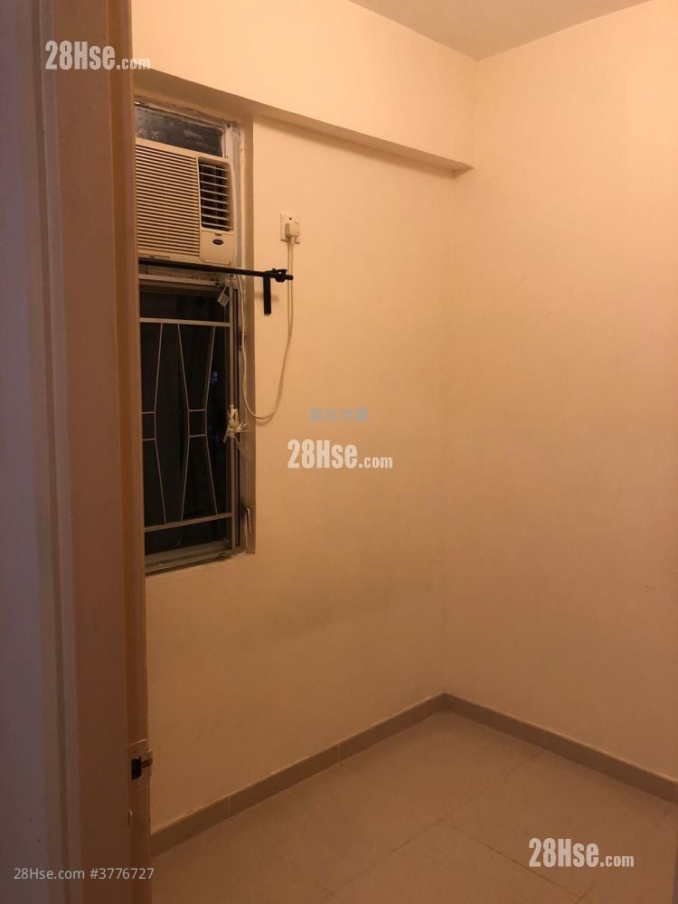 玉龙楼 售盘 2 房 , 1 浴室 300 平方尺