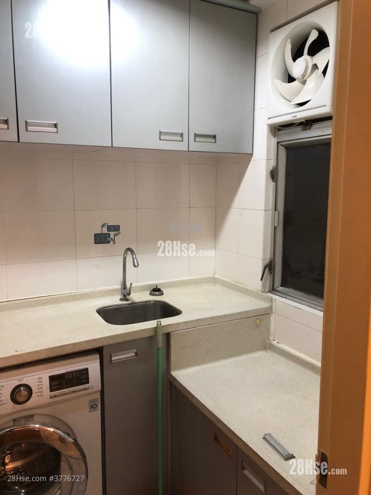 玉龙楼 售盘 2 房 , 1 浴室 300 平方尺