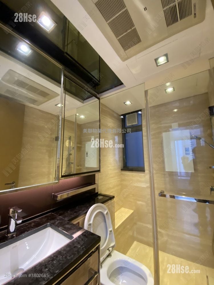 The Wings Rental 3 Bedrooms , 2 Bathrooms 827 ft²