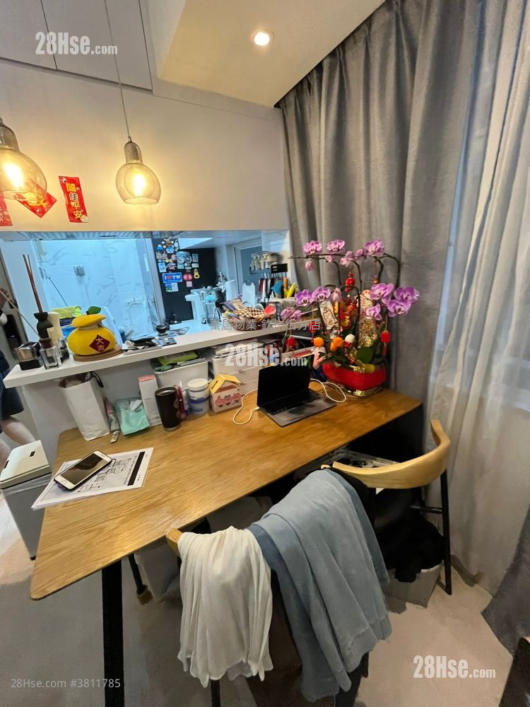 Chi Wing Court Sell 1 Bedroom , 1 Bathroom 245 ft²