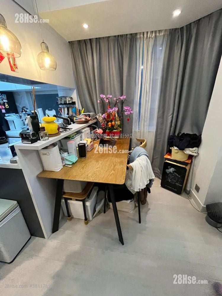 Chi Wing Court Sell 1 Bedroom , 1 Bathroom 245 ft²