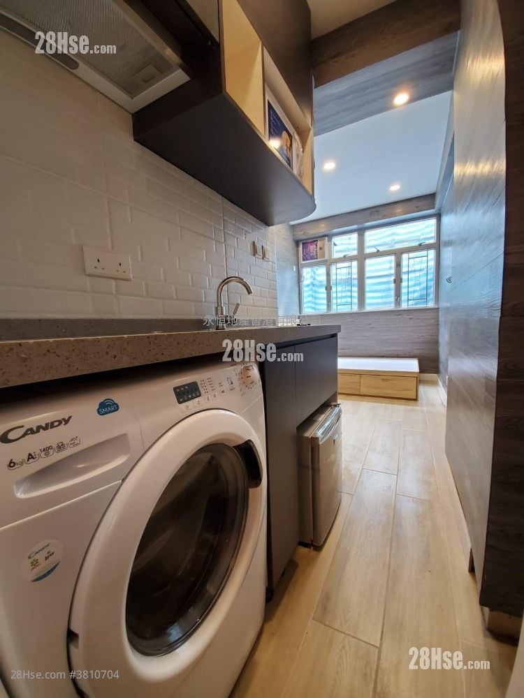 南方大厦 租盘 2 房 , 1 浴室 160 平方尺