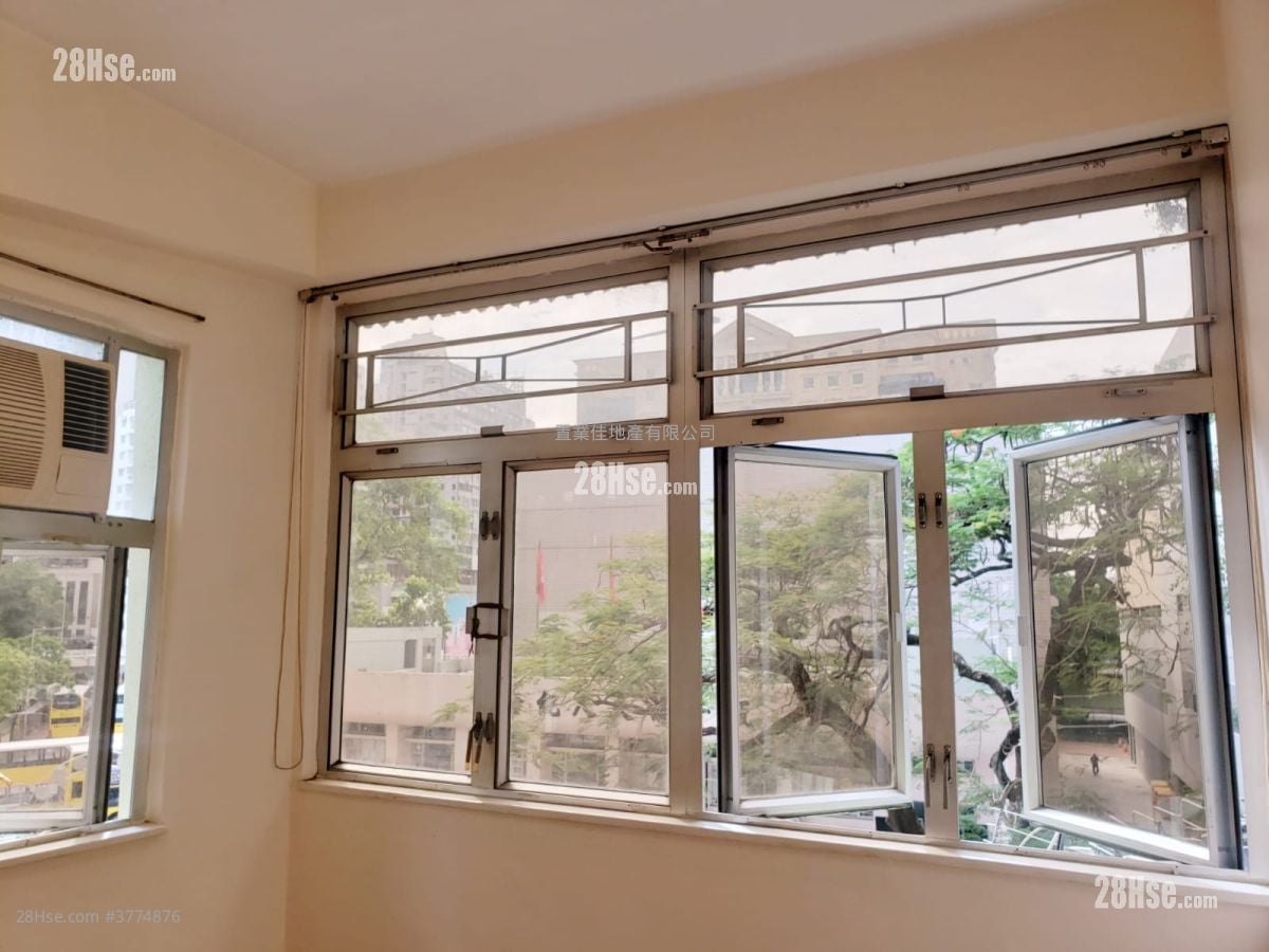 Chinese Mansion Sell 2 Bedrooms , 1 Bathroom 417 ft²