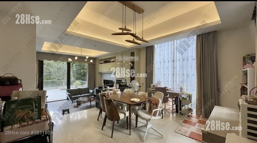 Valais Sell 3 Bedrooms 1,694 ft²