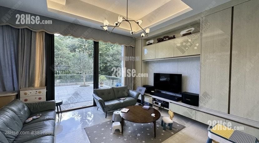 Valais Sell 3 Bedrooms 1,694 ft²