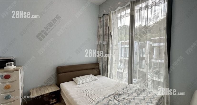 Valais Sell 3 Bedrooms 1,694 ft²