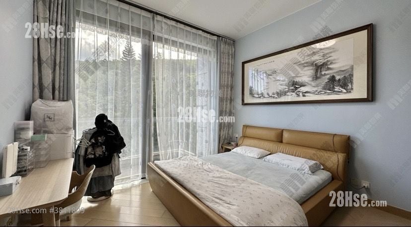 Valais Sell 3 Bedrooms 1,694 ft²