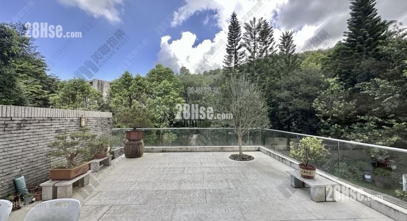 Valais Sell 3 Bedrooms 1,694 ft²