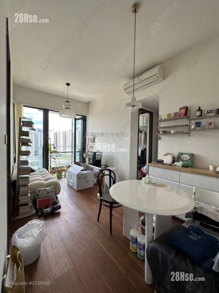 Maya Sell 2 Bedrooms 500 ft²