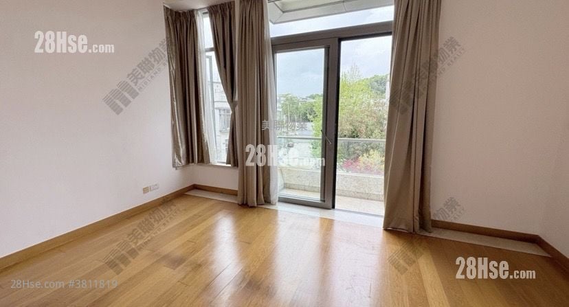 The Green Sell 3 Bedrooms 1,315 ft²