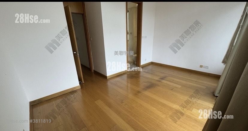 The Green Sell 3 Bedrooms 1,315 ft²