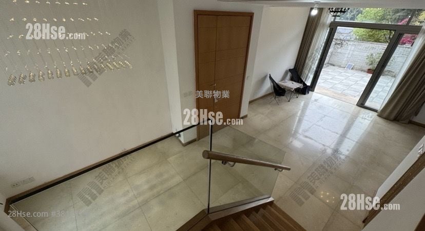 The Green Sell 3 Bedrooms 1,315 ft²