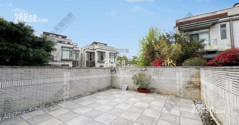 The Green Sell 3 Bedrooms 1,315 ft²