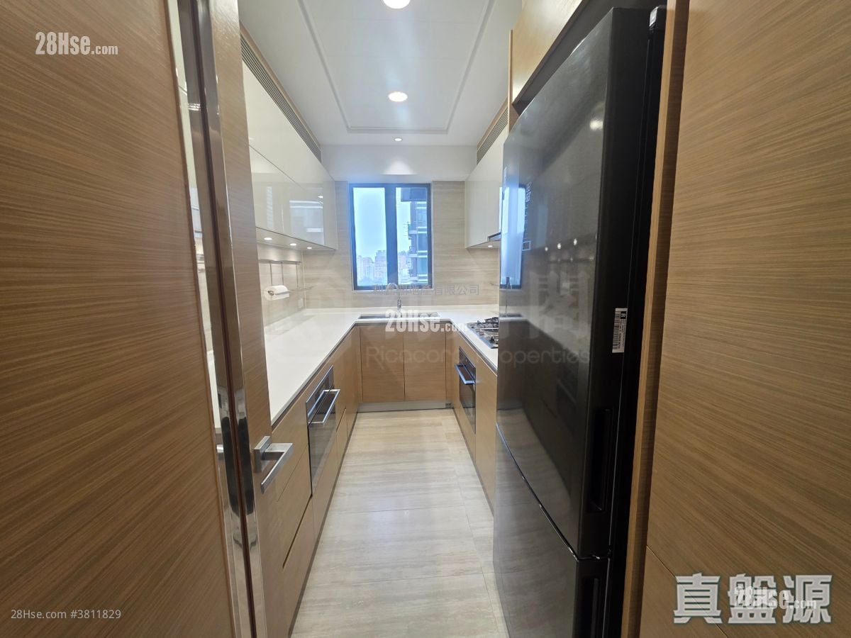 8 Lasalle Rental 3 Bedrooms , 3 Bathrooms 978 ft²