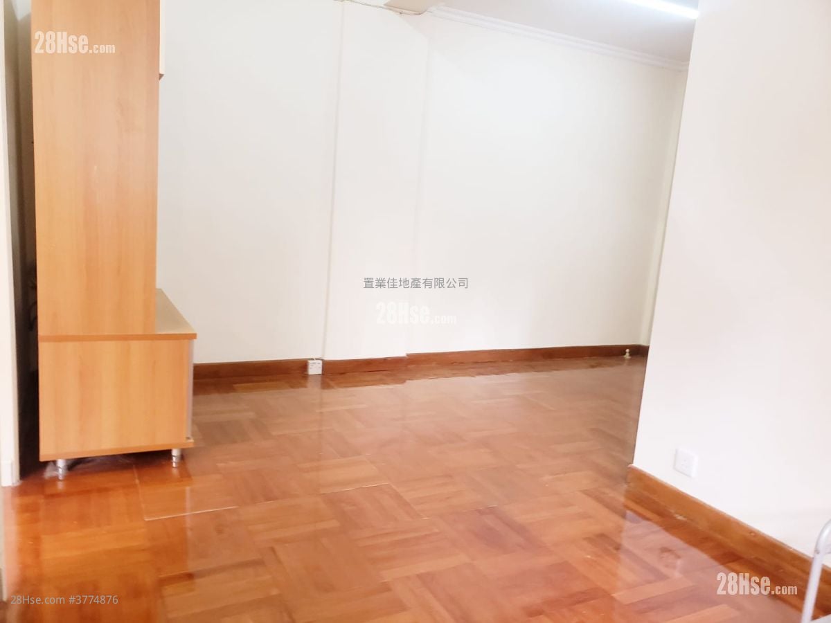 Chinese Mansion Sell 2 Bedrooms , 1 Bathroom 417 ft²