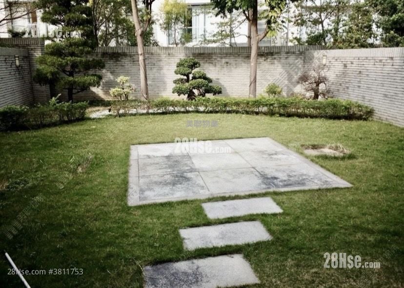 天巒 租盤 2,454 平方呎